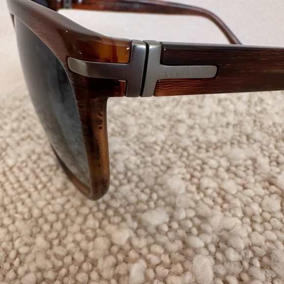 GUCCI Tortoise Havana with Gray Gradient Lens - Picture 8 of 11